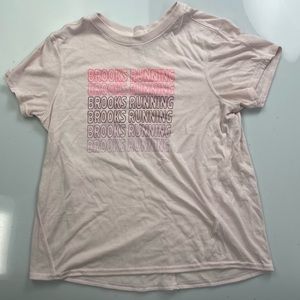 Brooks woman’s T shirt size M